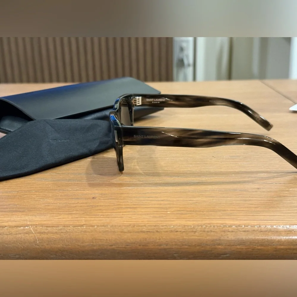 Saint Laurent Sun Glasses - Picture 2 of 6
